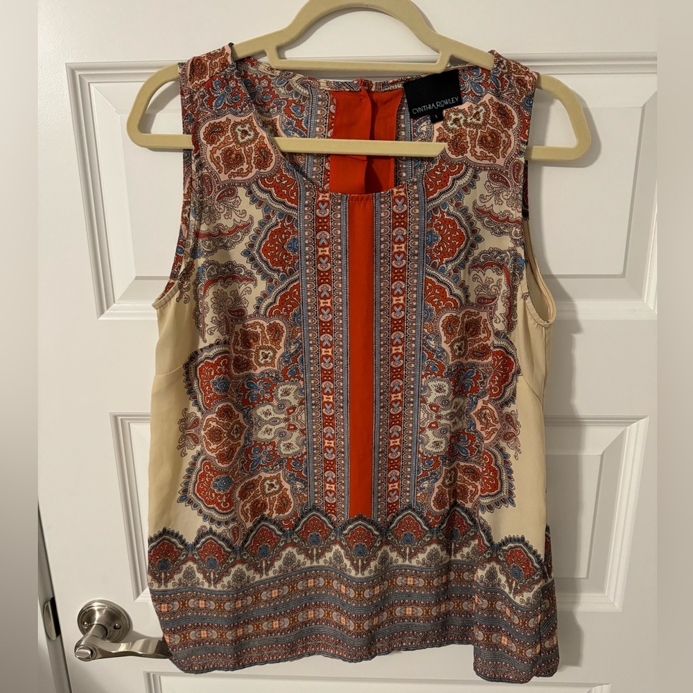 Sleeveless multi-color blouse, size L